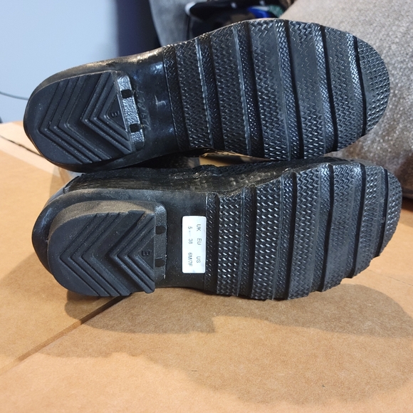 Hunter Rain Boots - Picture 2 of 8